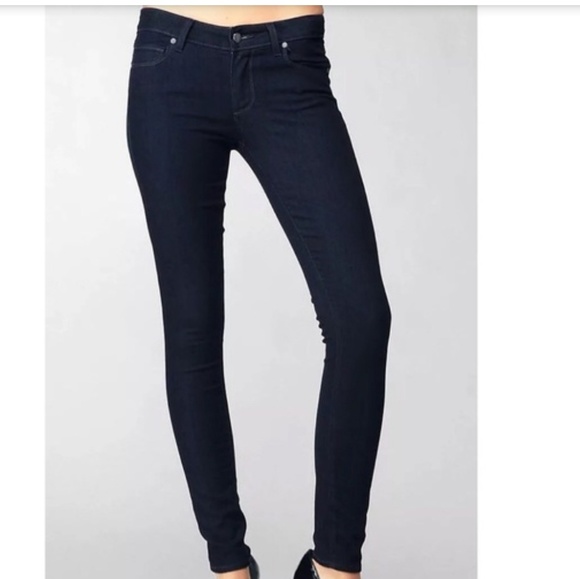 Paige Verdugo Skinny Jegging 